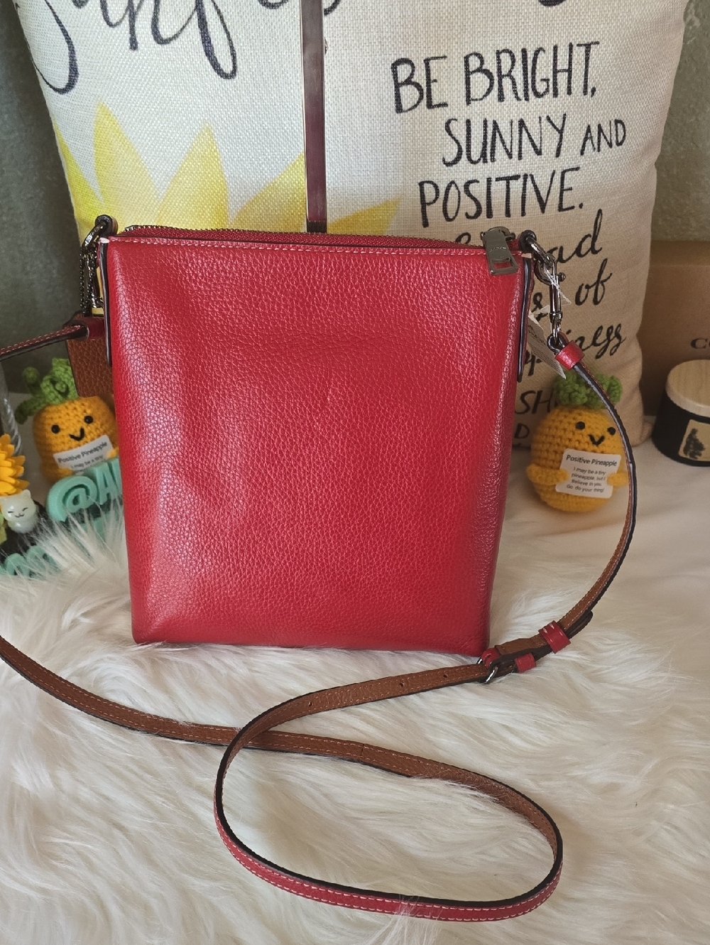Coach Minnie Mouse Red Pebbled Leather Crossbody - Picture 5 of 17